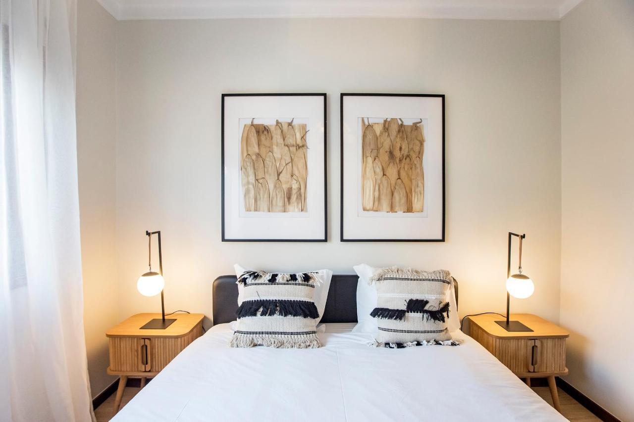 2Br Flat In Bonfim W/ Ac & Balcony By Lovelystay ポルト エクステリア 写真